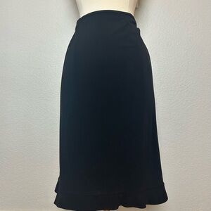 Ann Taylor Skirt Women's Size 4 Black Back Zip Ruffle Bottom Rayon Blend Stretch